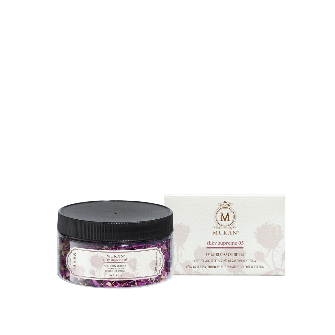 Silky Supreme 05 Пелюстки троянди центифолії